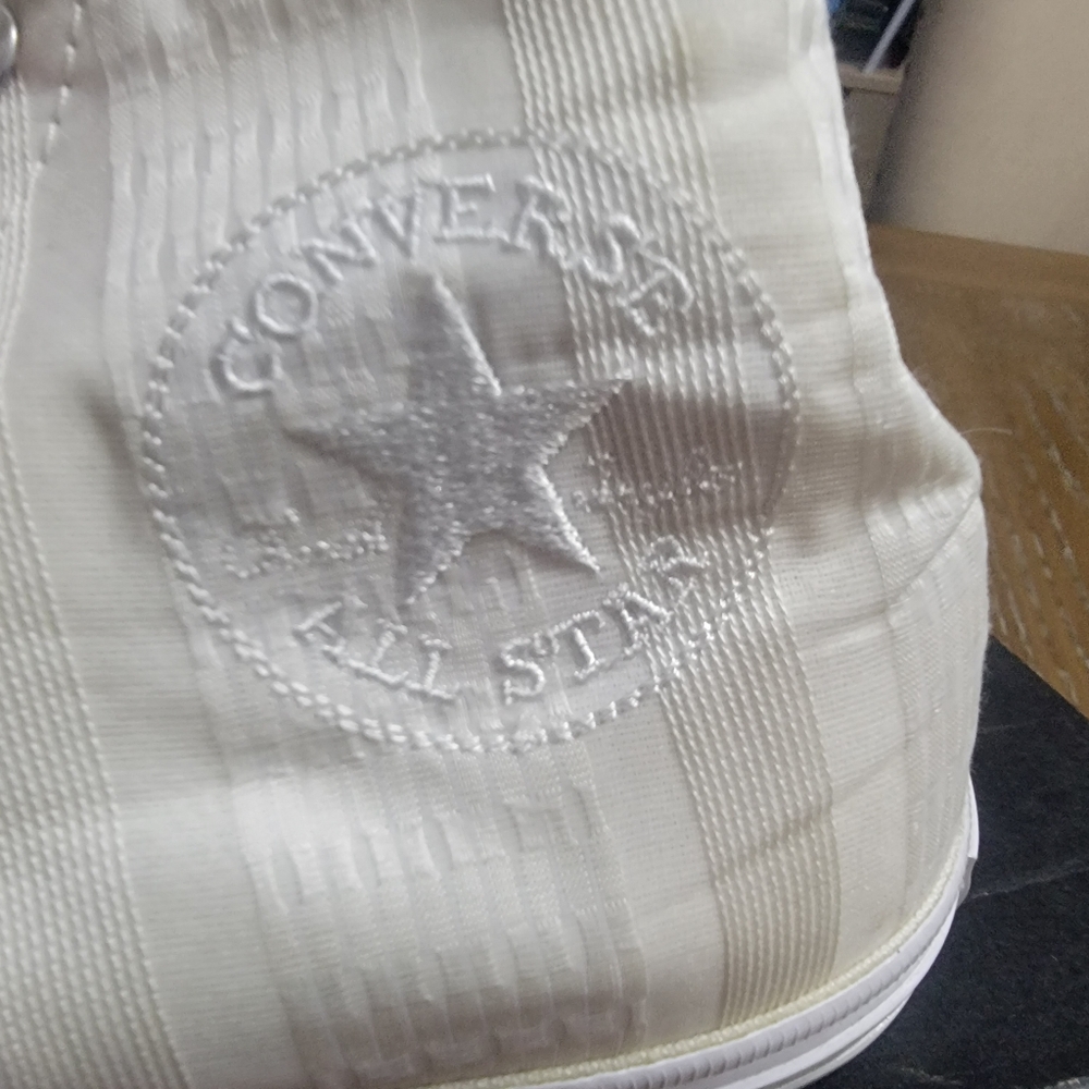 Converse Chuck Taylor's Allstars High sneaker.New in box, 8 women.Color: white - Picture 6 of 11